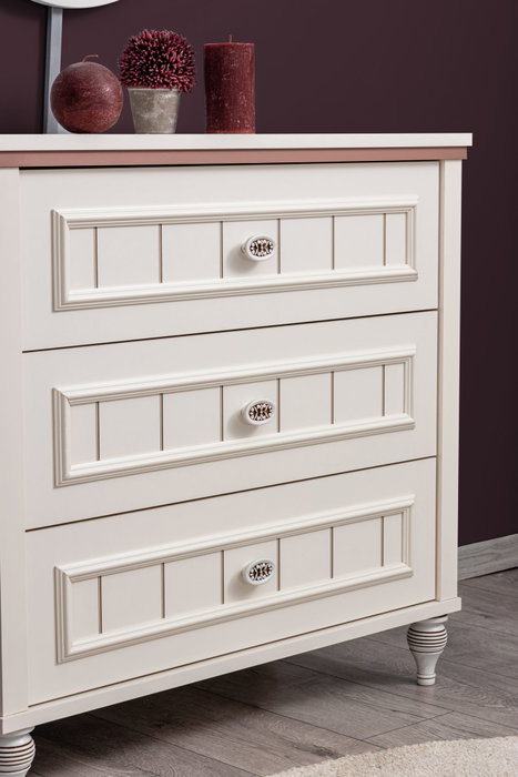 Hanah Home Ezgi Cómoda en Crema claro Hanah Home Ezgi Cómoda en Crema claro